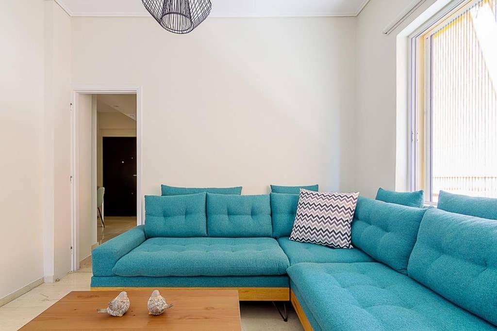 Cozy Flat With 1 Bedroom Next To Metro Station เอเธนส์ ภายนอก รูปภาพ